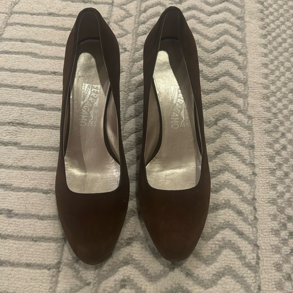 Salvatore Ferragamo Brown Suede Pumps - Like New